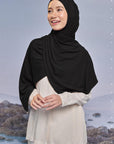 element-shawl-in-black-01-20230627172507