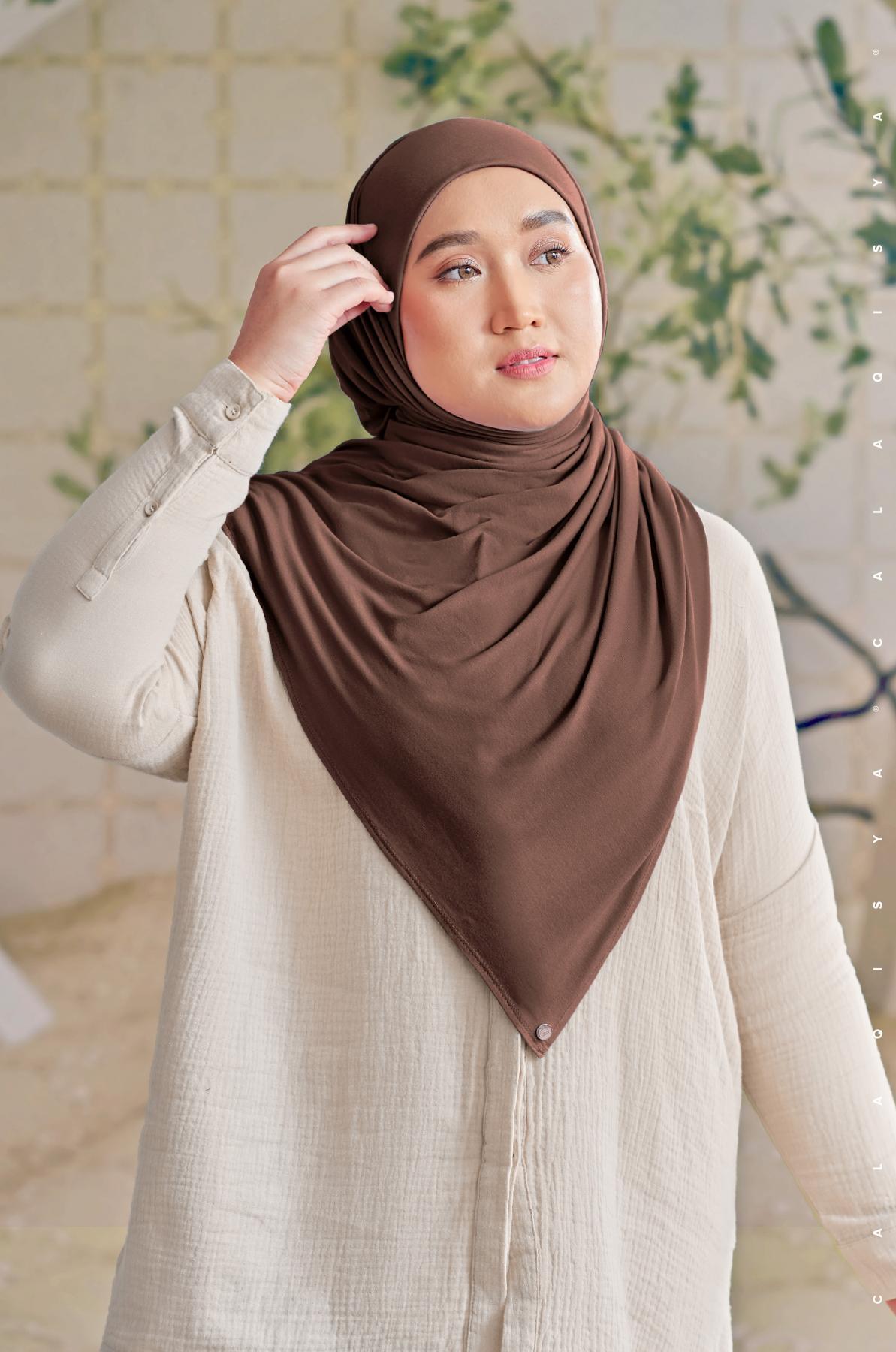 element-shawl-in-brown-stone-01-20230209154756