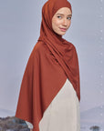 element-shawl-in-burnt-henna-03-20230627172402