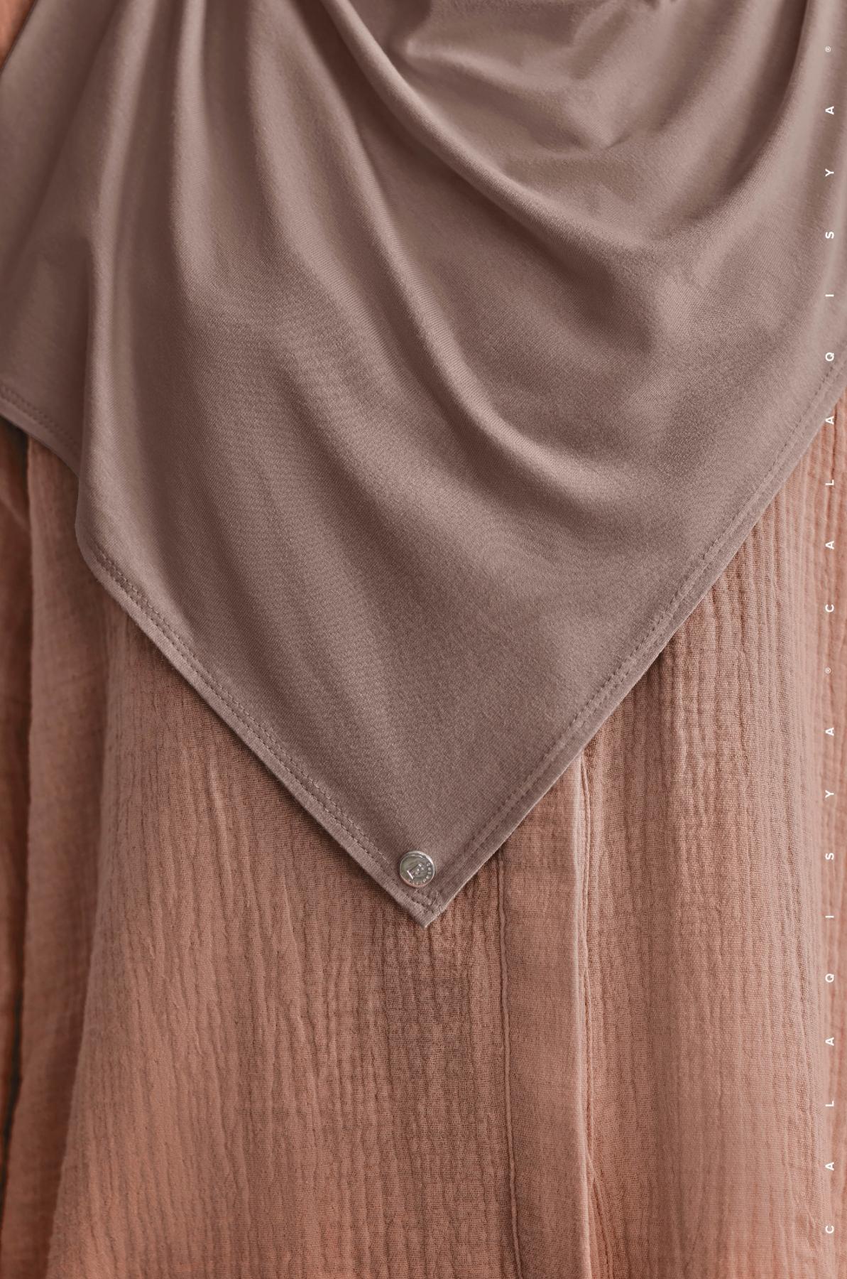 element-shawl-in-caribou-03-20230209154502