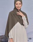 element-shawl-in-forest-night-02-20230627171757