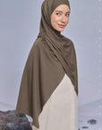 element-shawl-in-forest-night-03-20230627171757