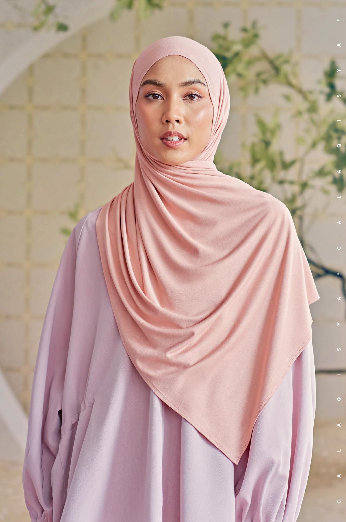 element-shawl-in-misty-rose-01-20230209153730