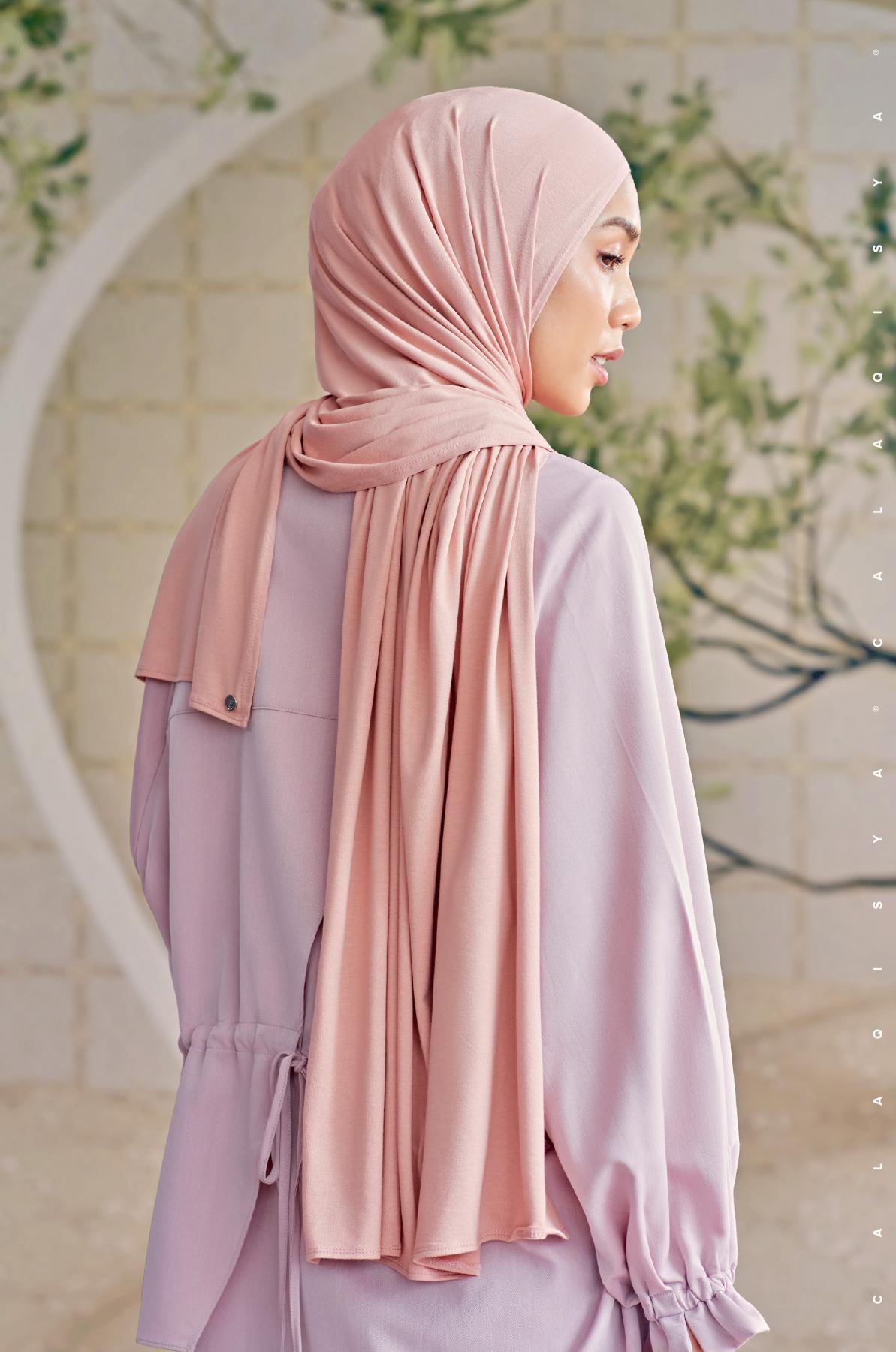 element-shawl-in-misty-rose-02-20230209153730