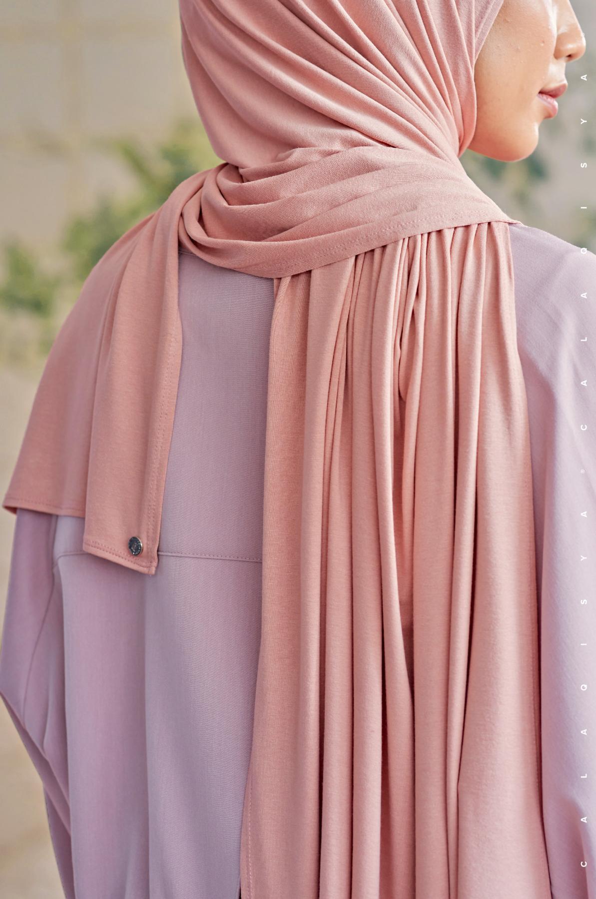 element-shawl-in-misty-rose-03-20230209153730