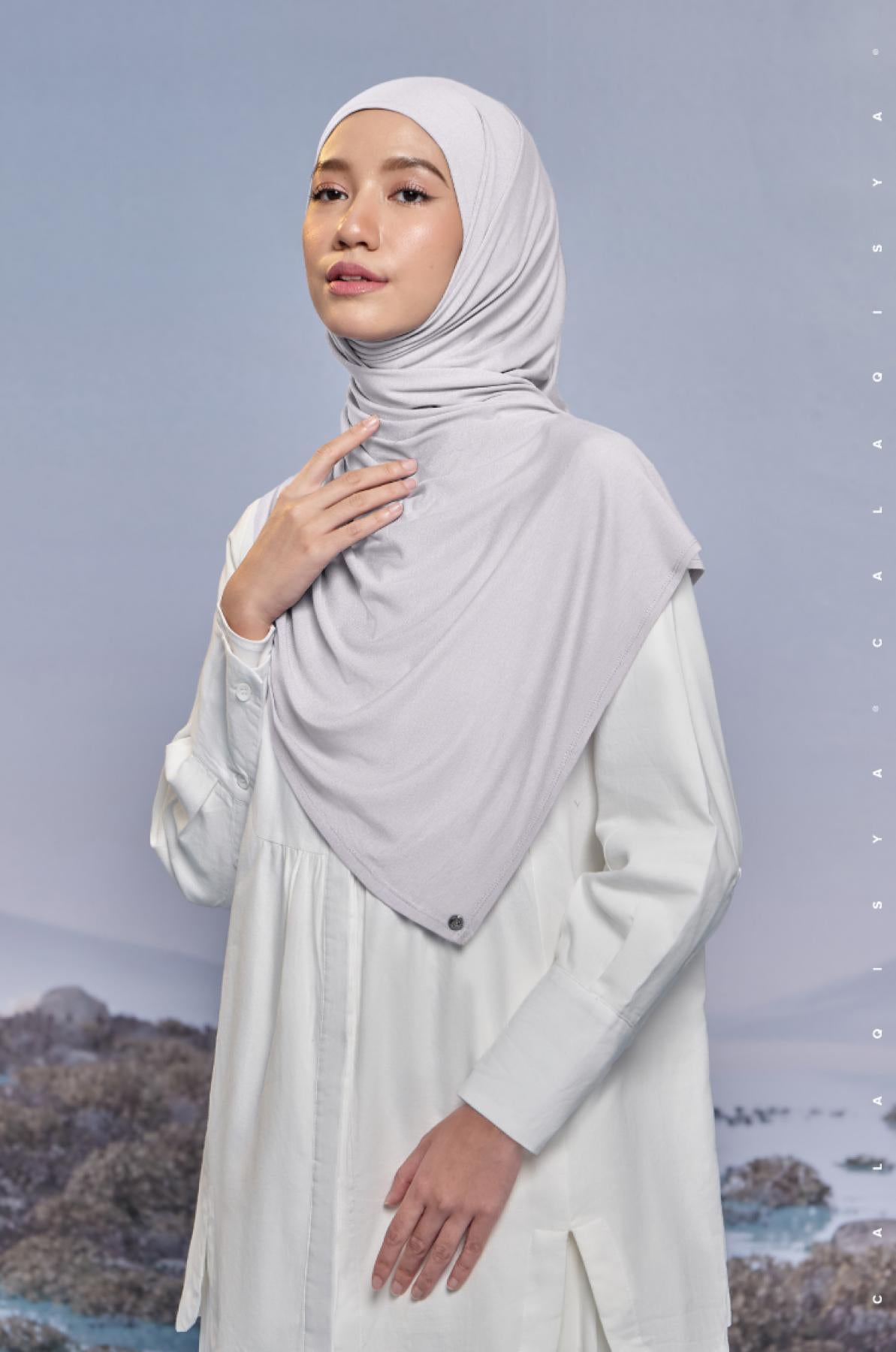 element-shawl-in-quiet-grey-01-20230627171237