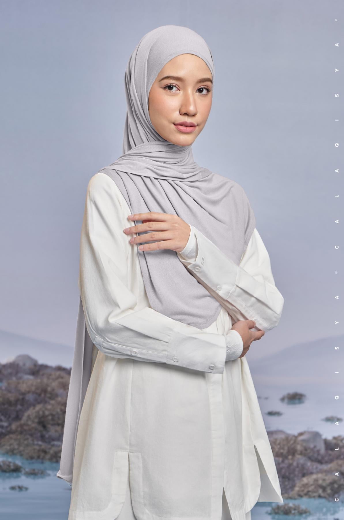 element-shawl-in-quiet-grey-03-20230627171237