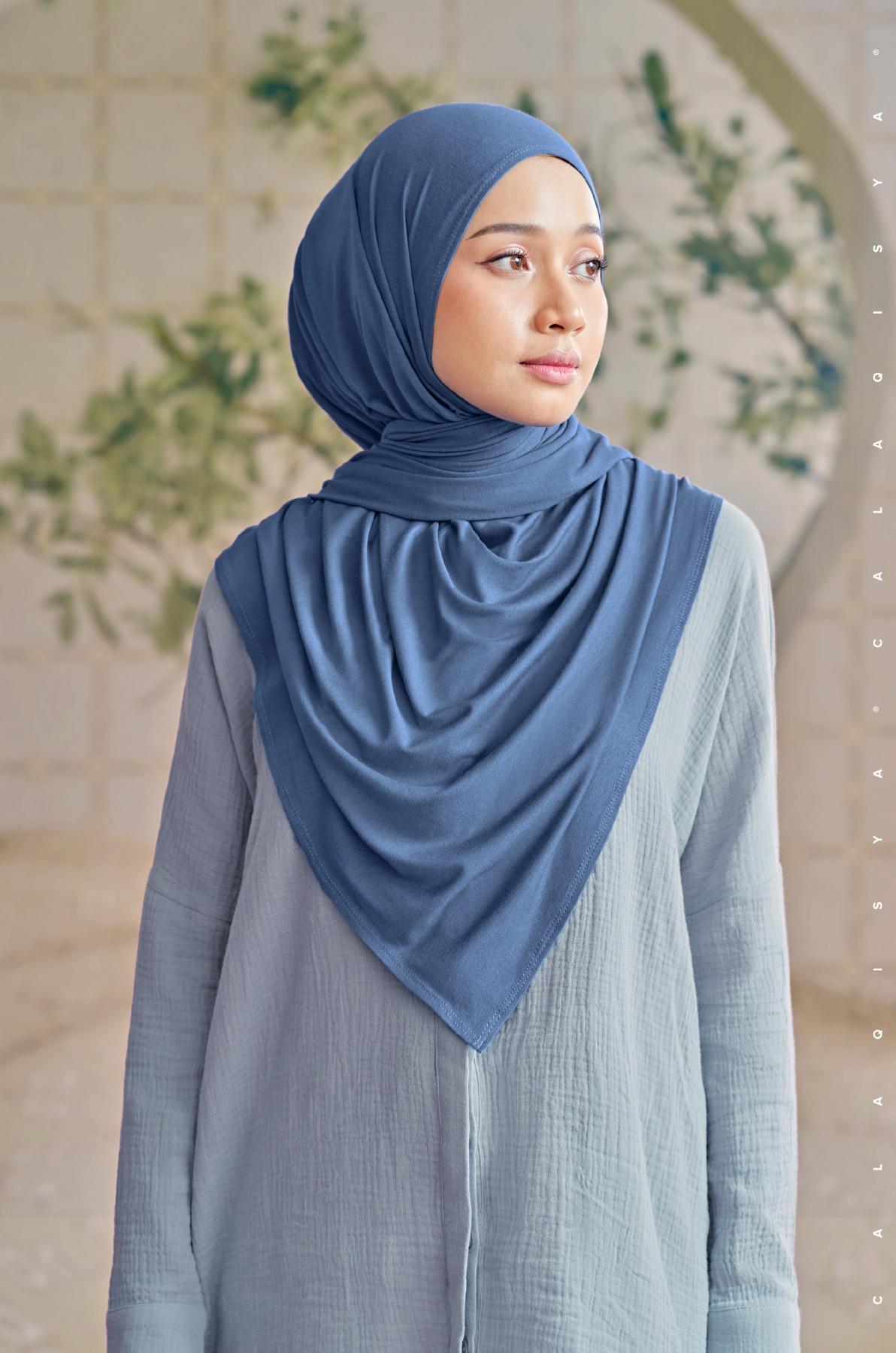 element-shawl-in-twilight-blue-01-20230209153440