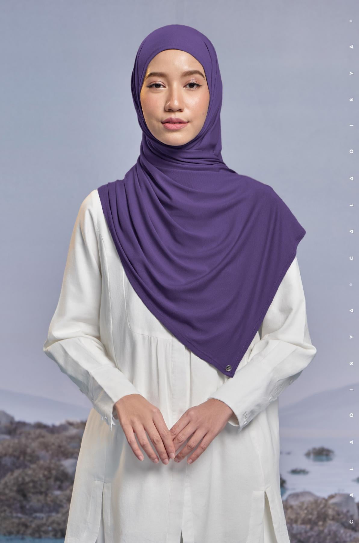 element-shawl-in-violet-indigo-02-20230627170919