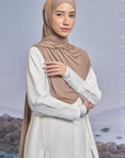 element-shawl-in-warm-taupe-03-20230627170732