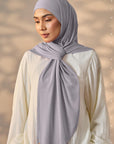 element-tie-back-underchin-in-light-grey-01-20240919174720