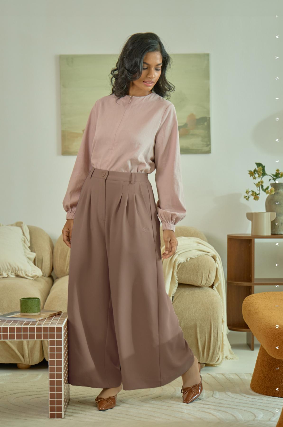 elsie-pants-in-deep-taupe-01-20240628120501