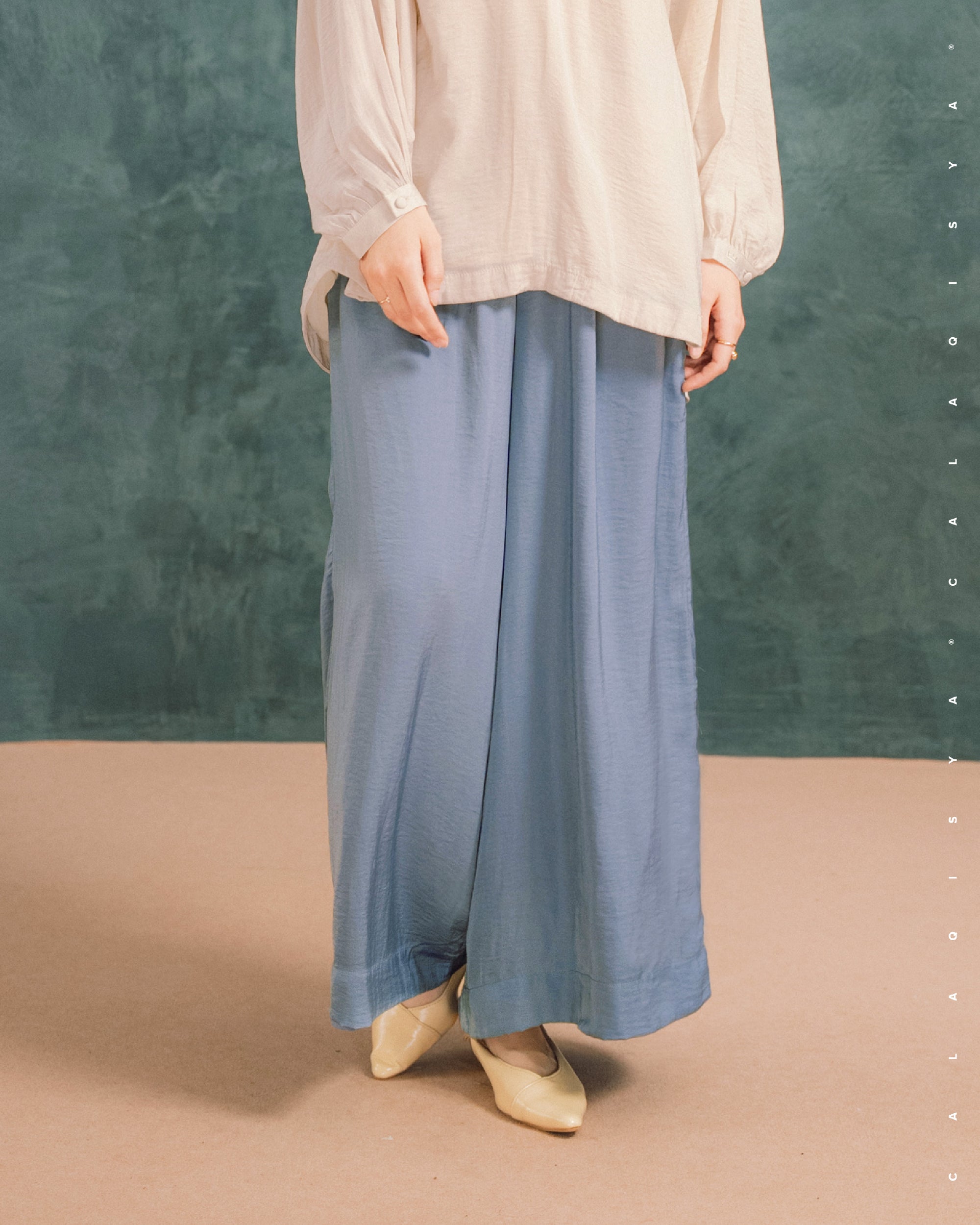 LAUREL WIDE PANTS IN FADED DENIM