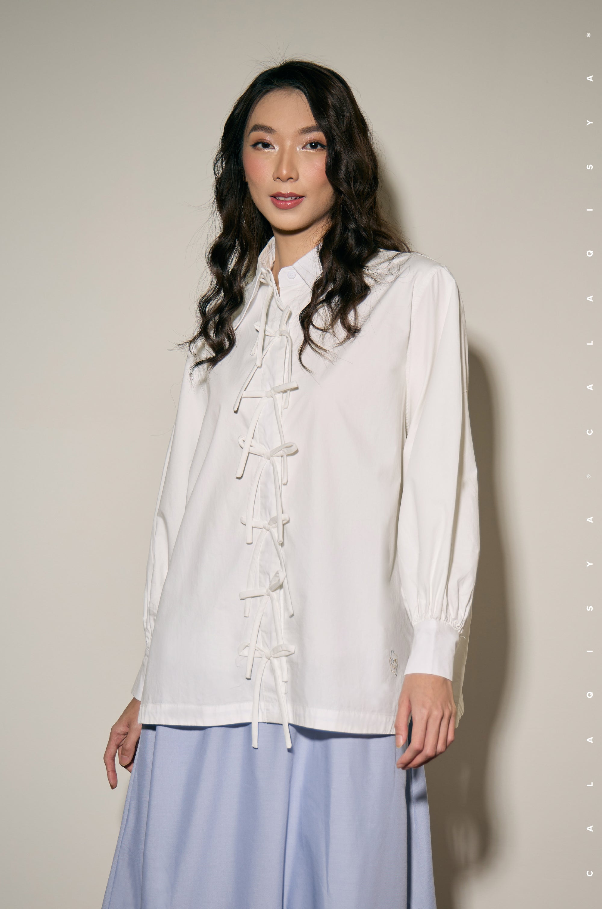 HELLO BOW : FLORENCE SHIRT IN OFF WHITE (FULLY LINED)