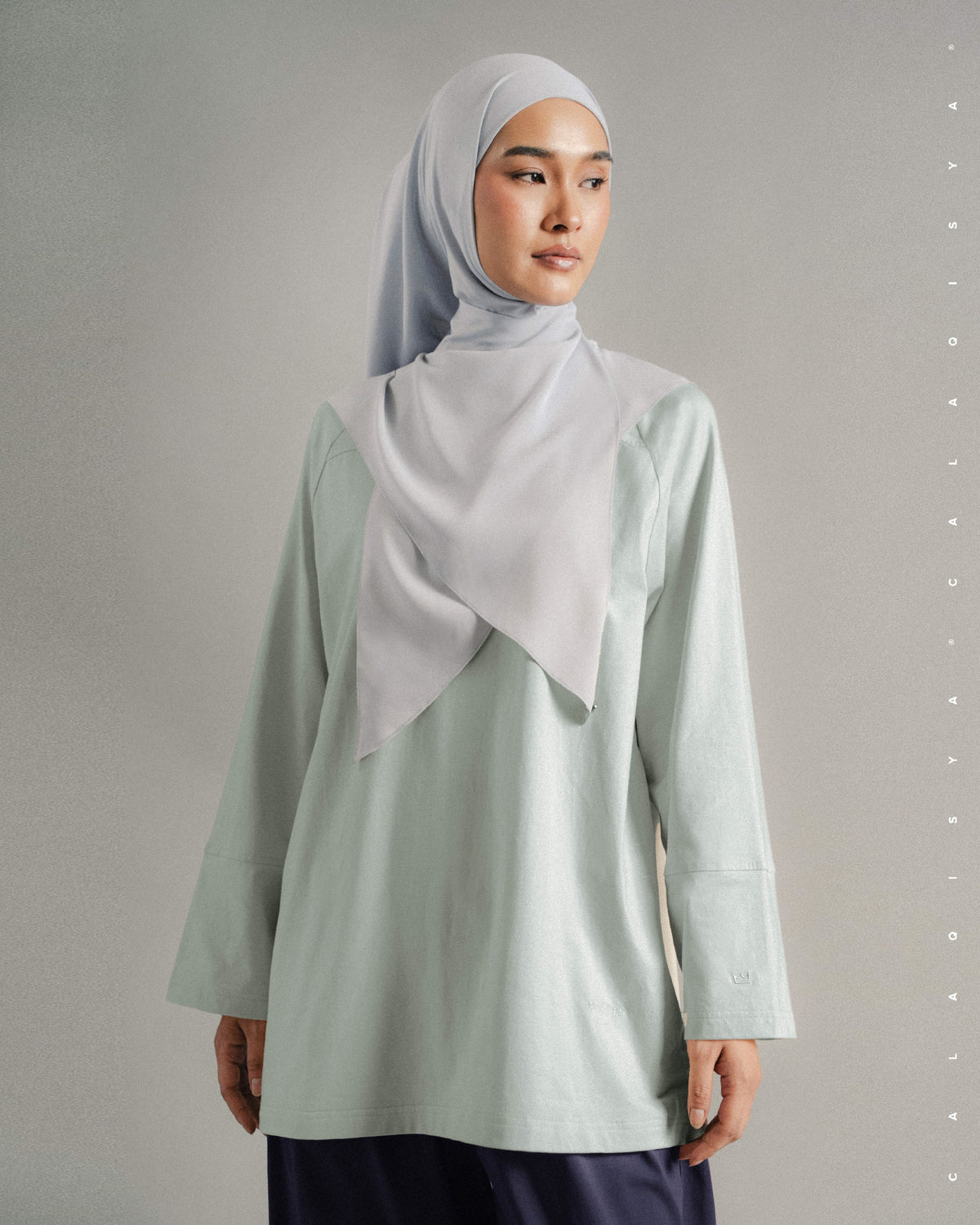 LIGHT CROSSLINE TOP IN FOGGY DEW