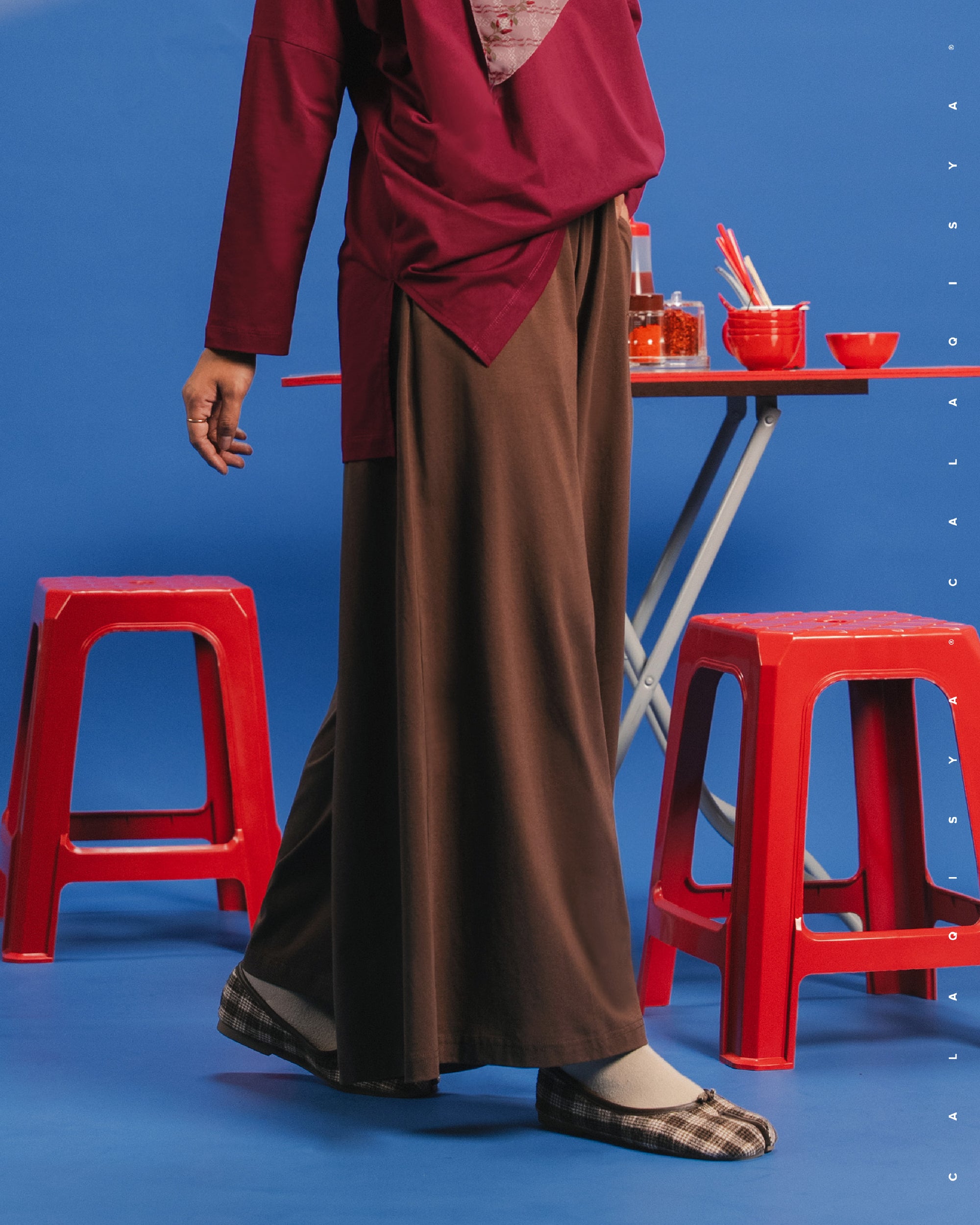 LIGHT FLARE PANTS IN FRENCH TOAST