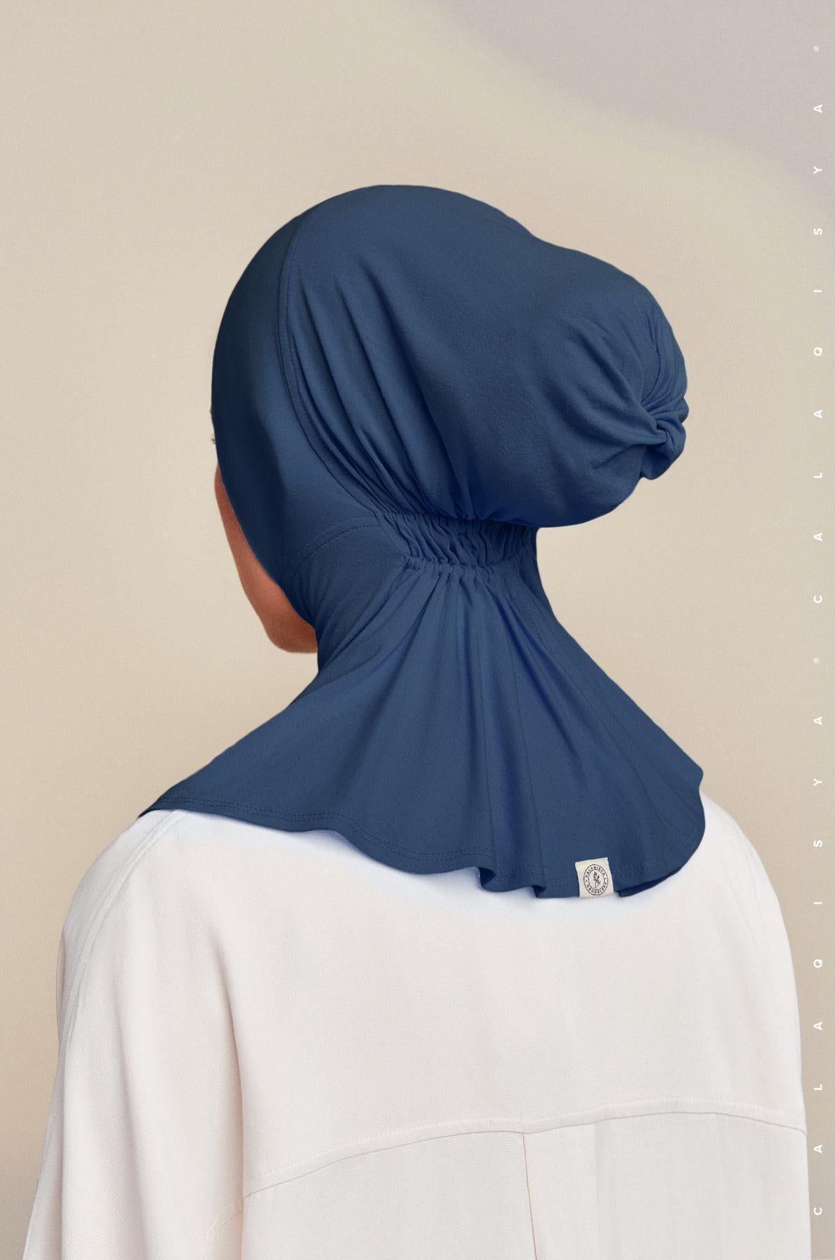 full-underscarf-in-blue-depths-03-20221013155659