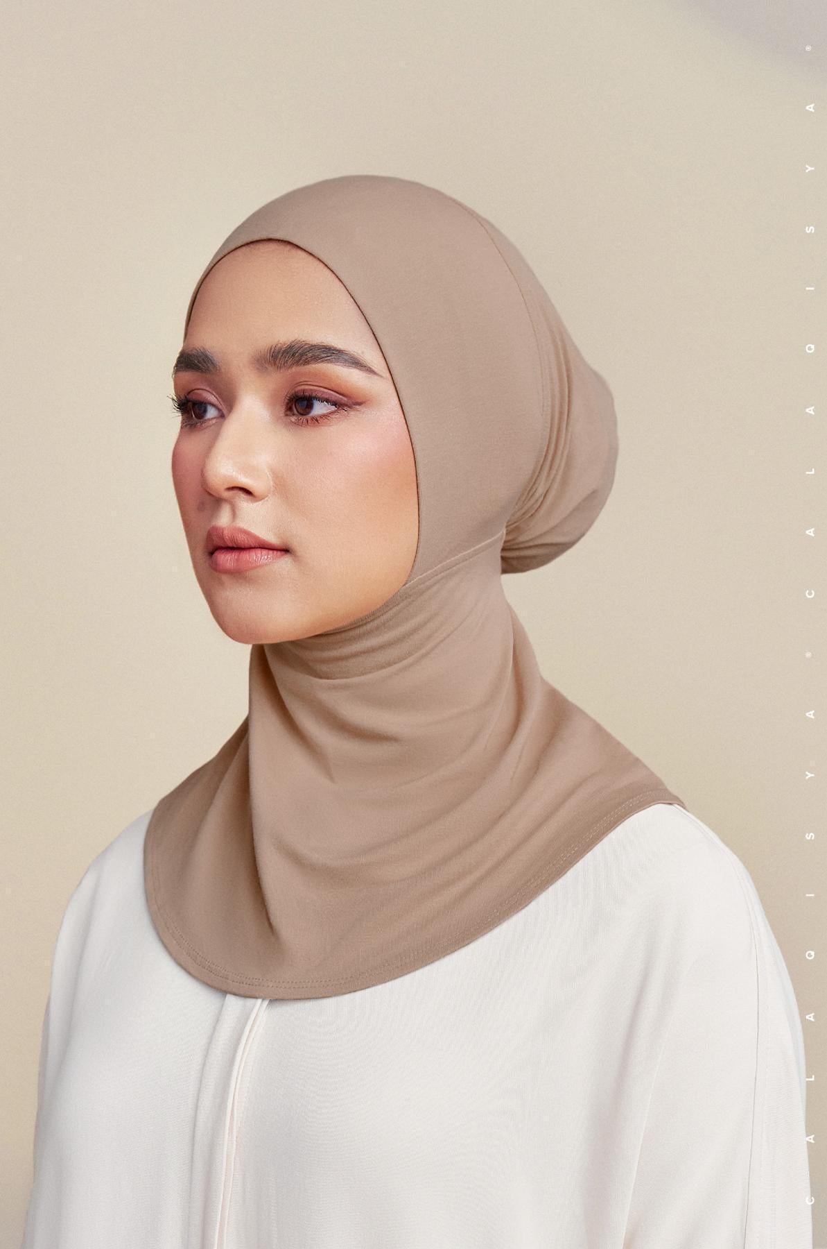 full-underscarf-in-warm-taupe-02-20221013160042