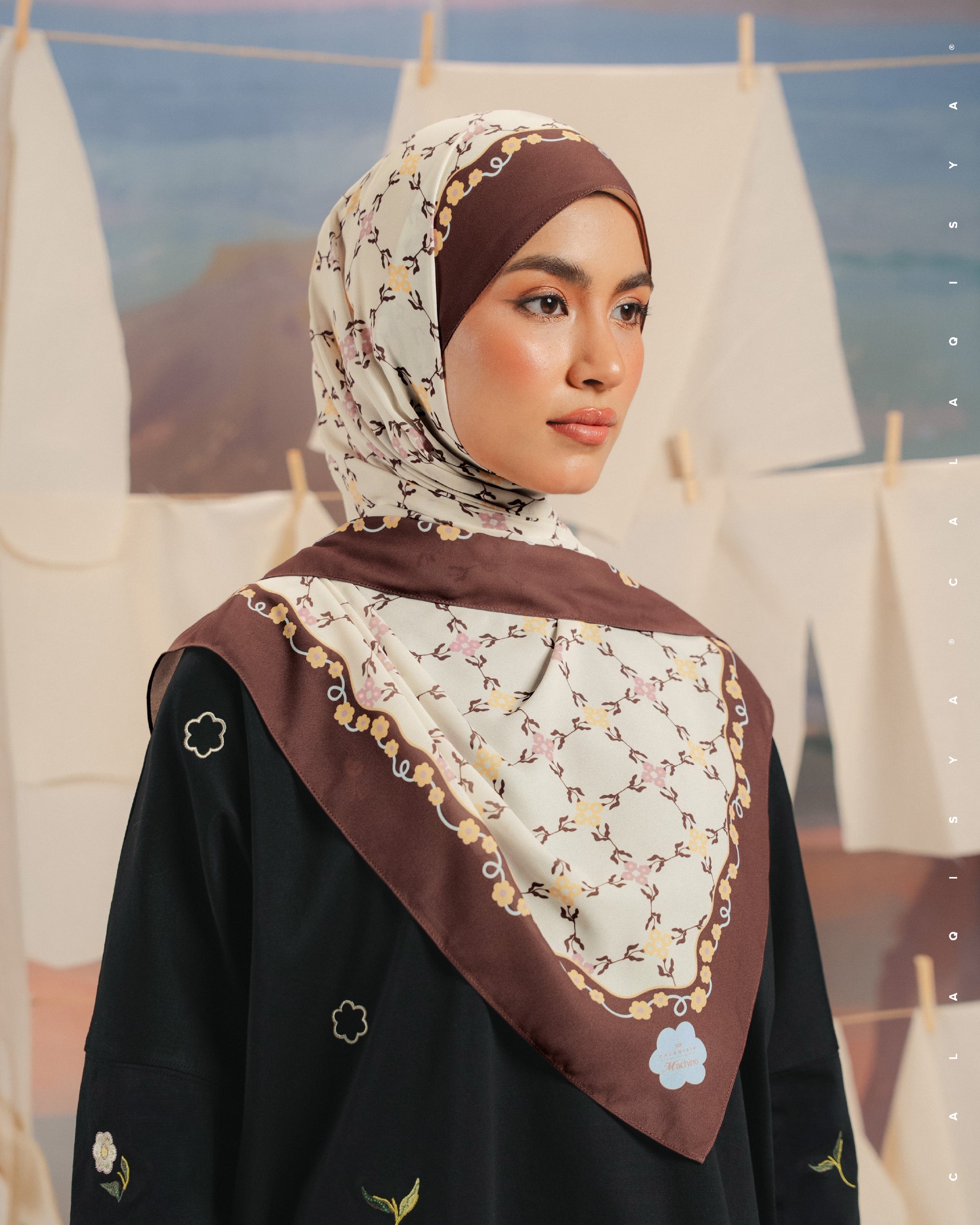 CQ X MACHINO NEST SHAWL IN GARDENIA