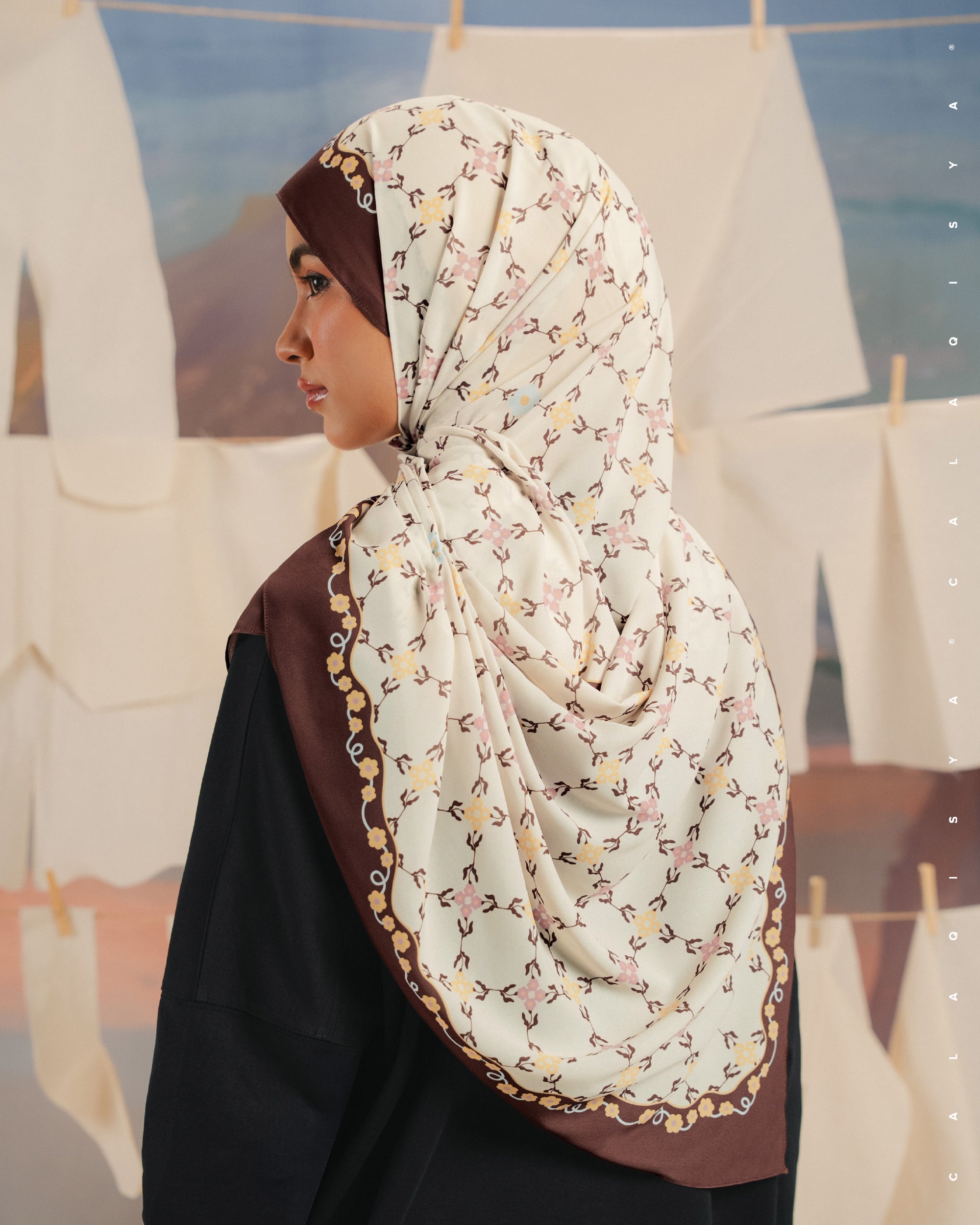 CQ X MACHINO NEST SHAWL IN GARDENIA