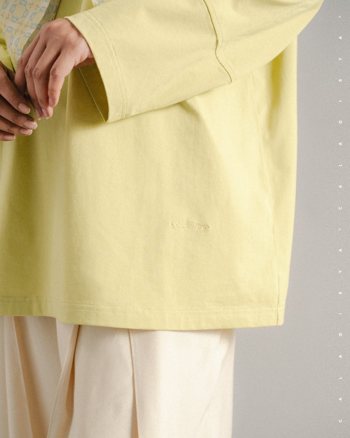LIGHT CROSSLINE TOP IN HAPPY HOPES
