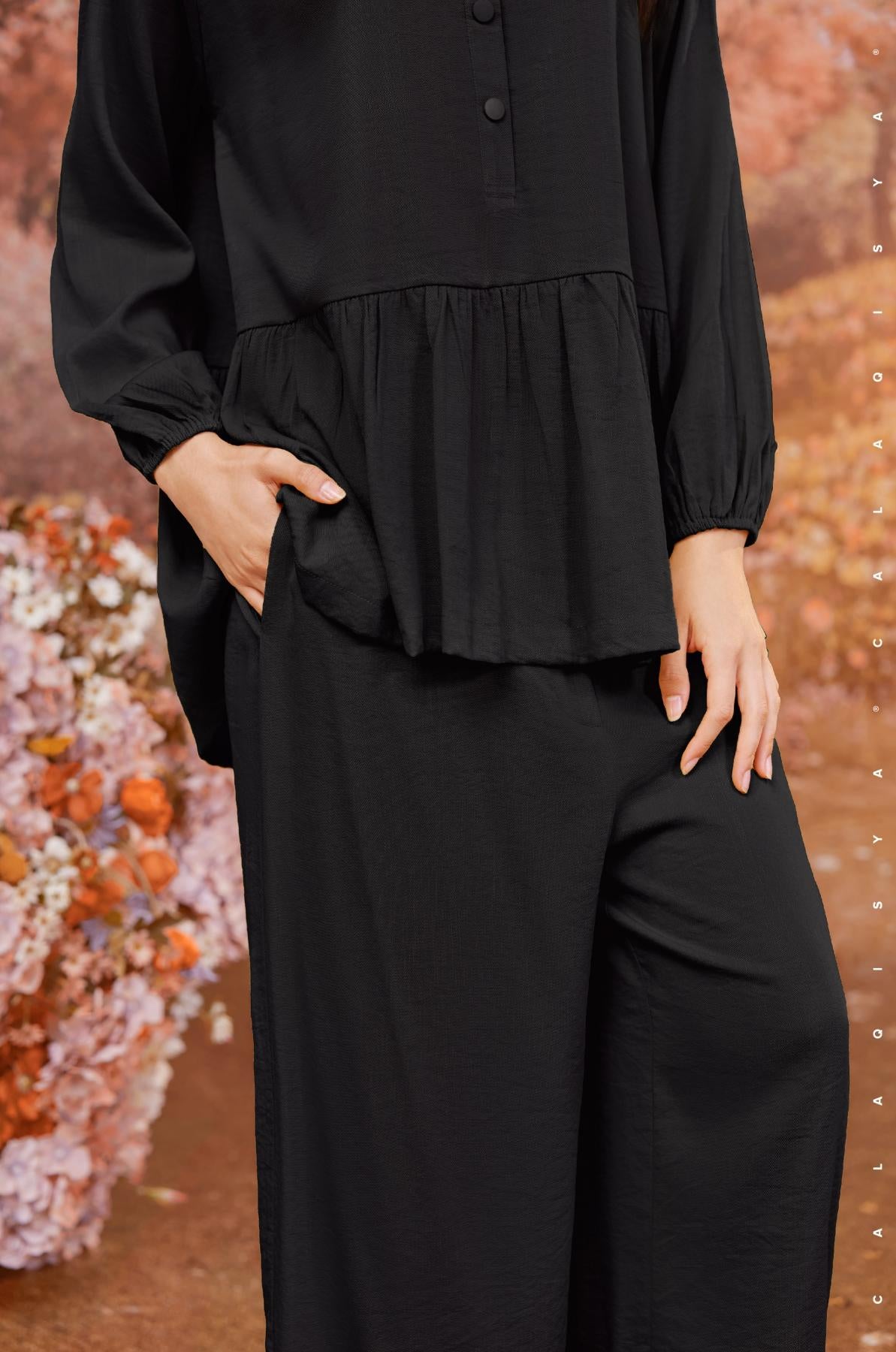 ilana-pants-in-black-02-20230504083504