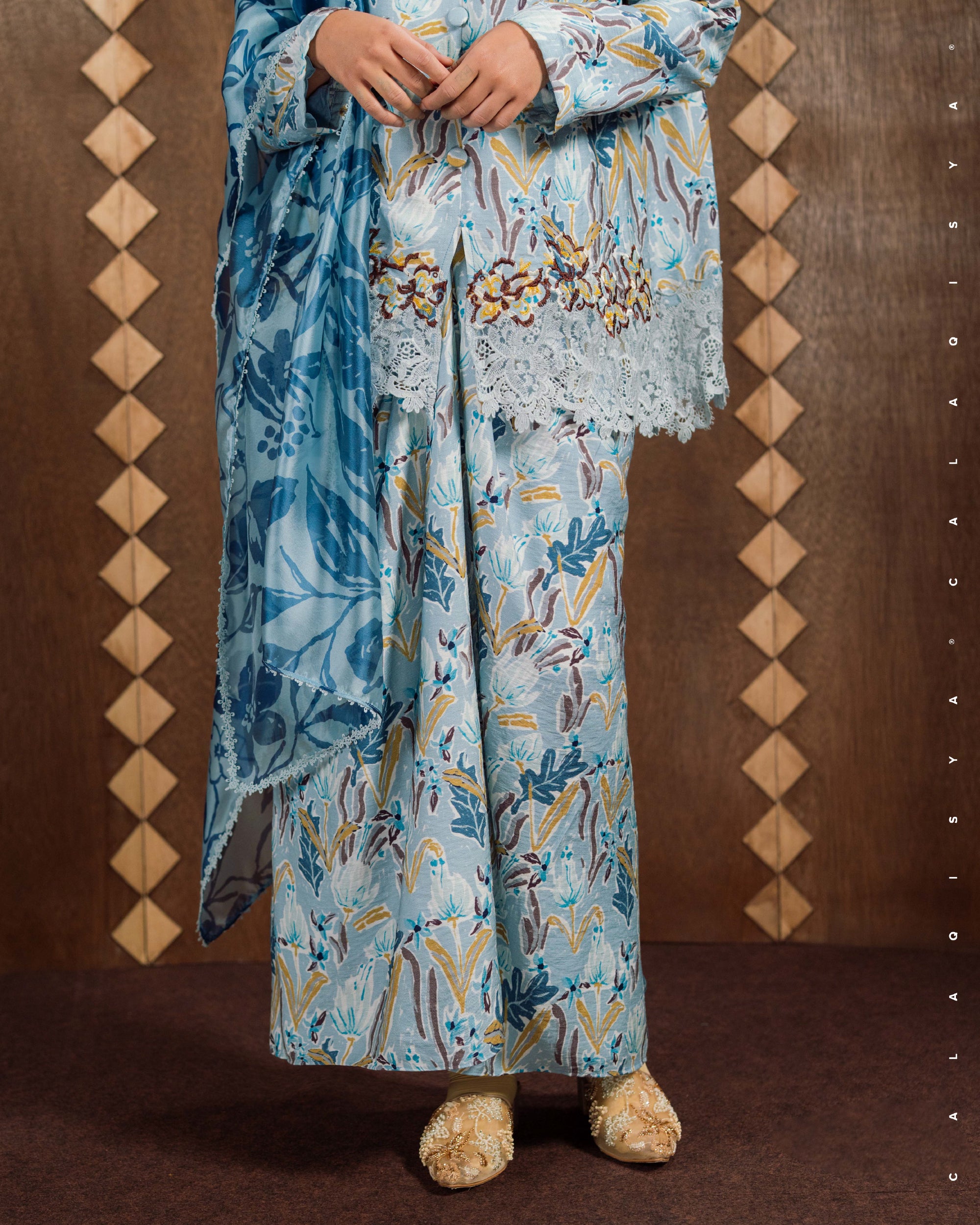 IMANE IN CASHMERE BLUE (SELENDANG INCLUDED)