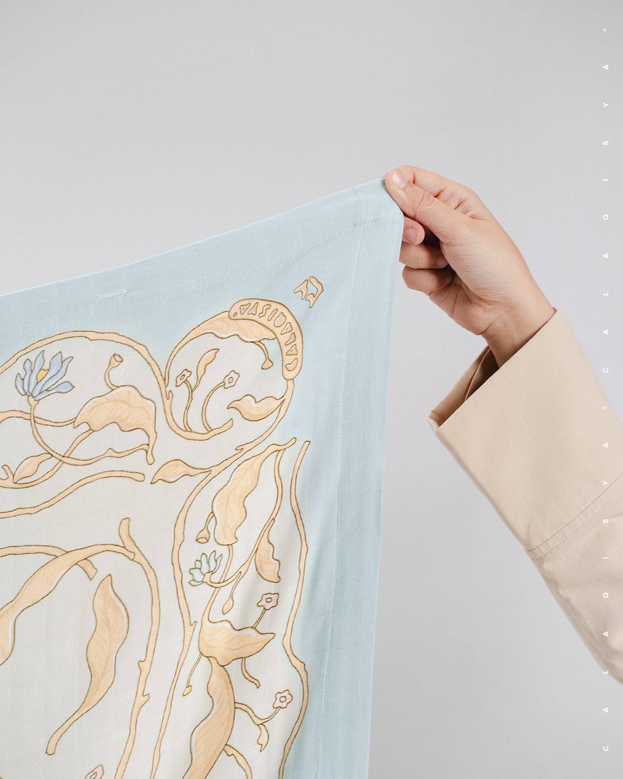 BONNIE SWADDLE CLASSIC IN IVORY