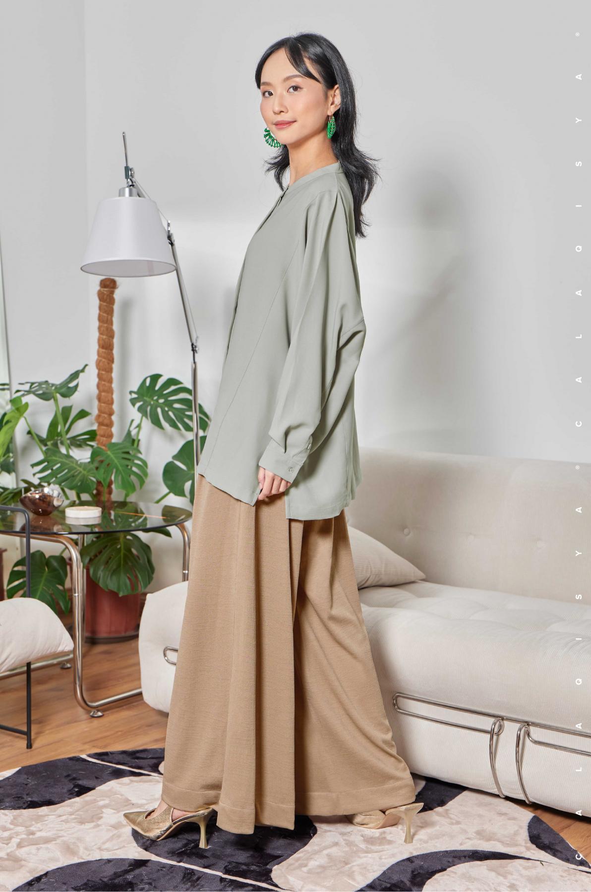 jac-pants-in-warm-taupe-02-20231108185602