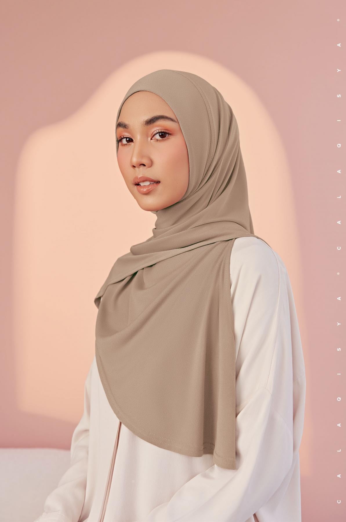 jasmine-2-0-in-light-taupe-02-20221110180311