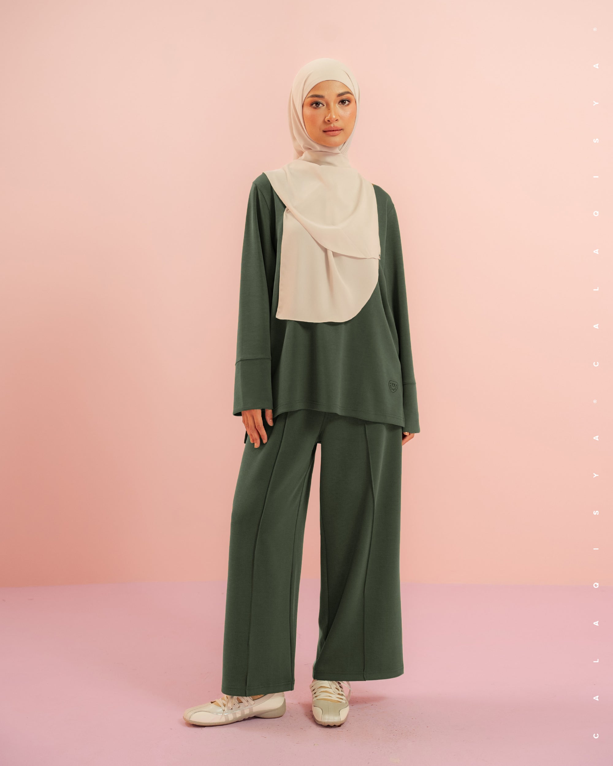 RUSH TOP 2.0 IN KOMBU GREEN