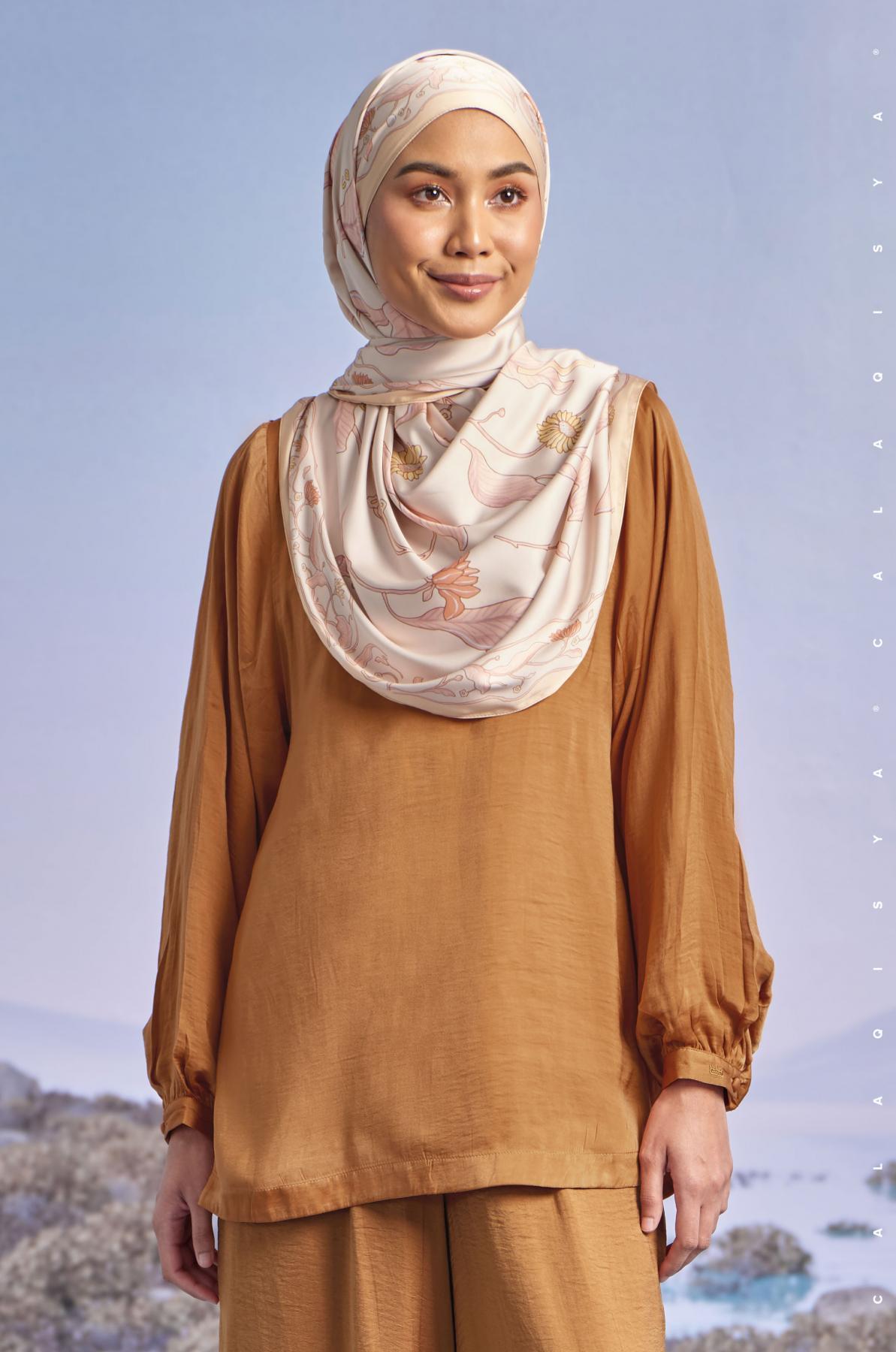 laurel-balloon-sleeve-top-in-brown-sugar-02-20230608182846