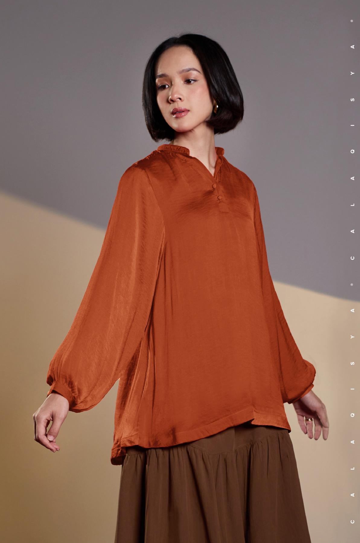 laurel-balloon-sleeve-top-in-potter-s-clay-01-20240905121321