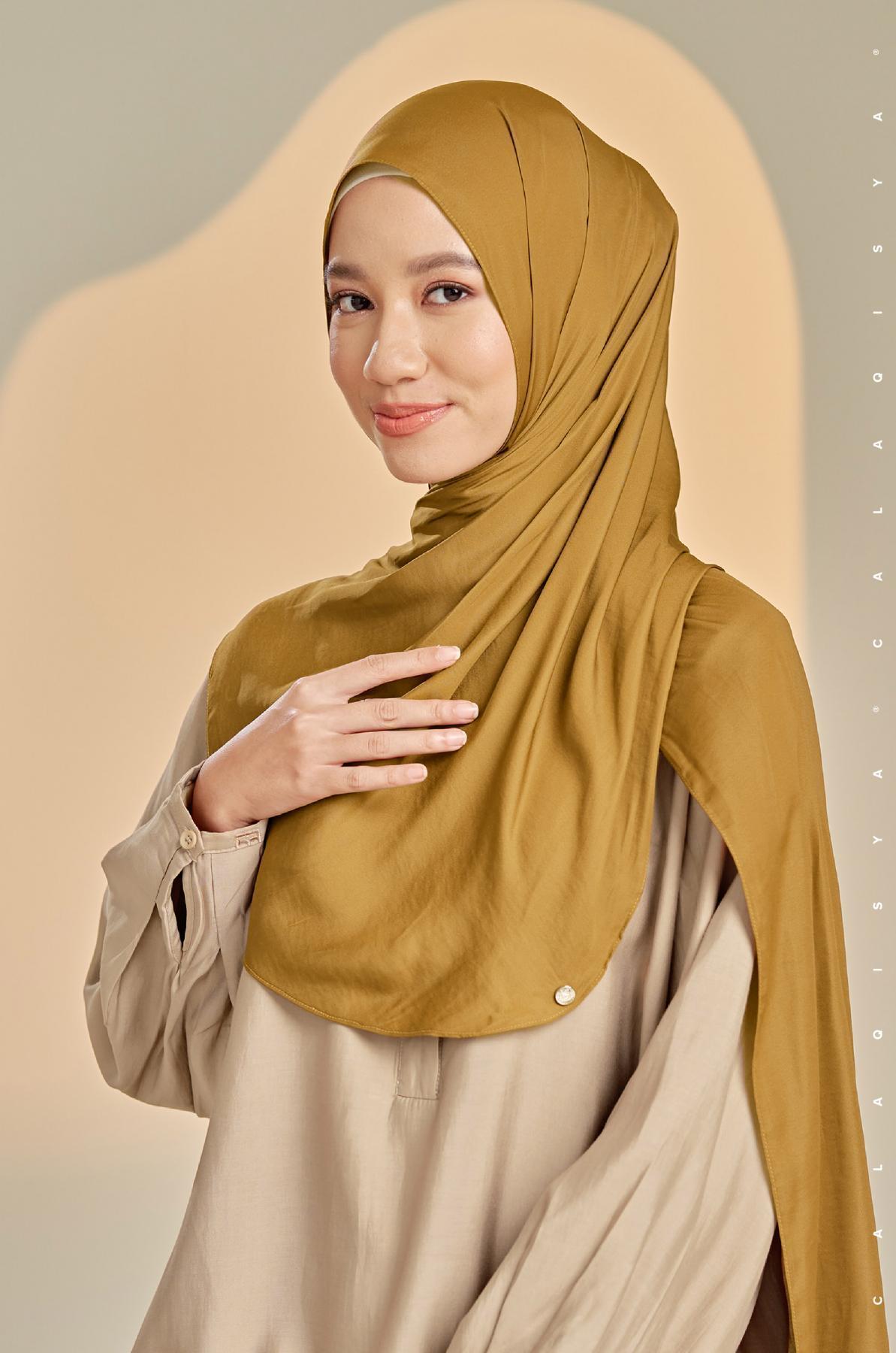 laurel-shawl-in-honey-20230321184223