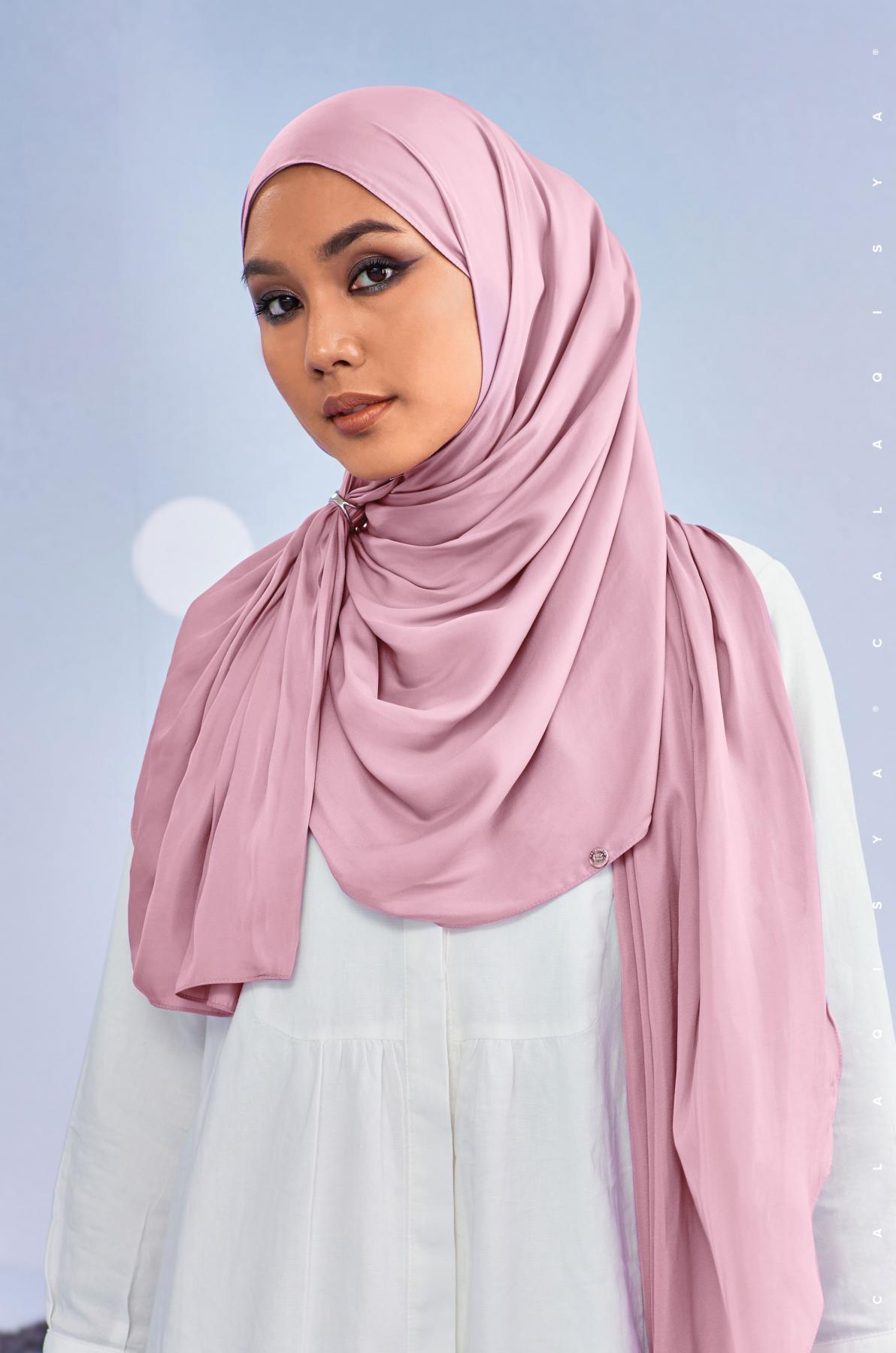 laurel-shawl-in-rose-tan-01-20230627173618