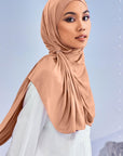 laurel-shawl-in-toasted-nut-02-20230627171422