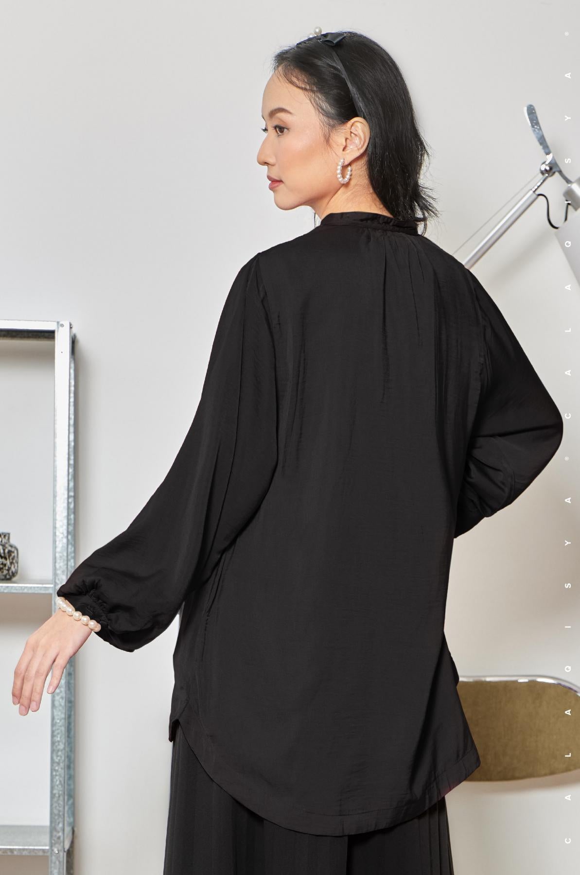 laurel-top-in-black-03-20231116171701