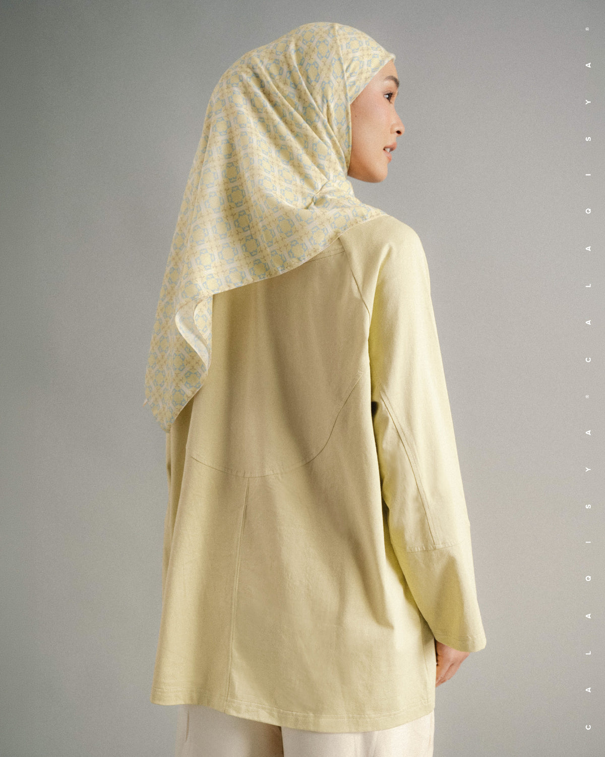 LIGHT CROSSLINE TOP IN LEMON ICING
