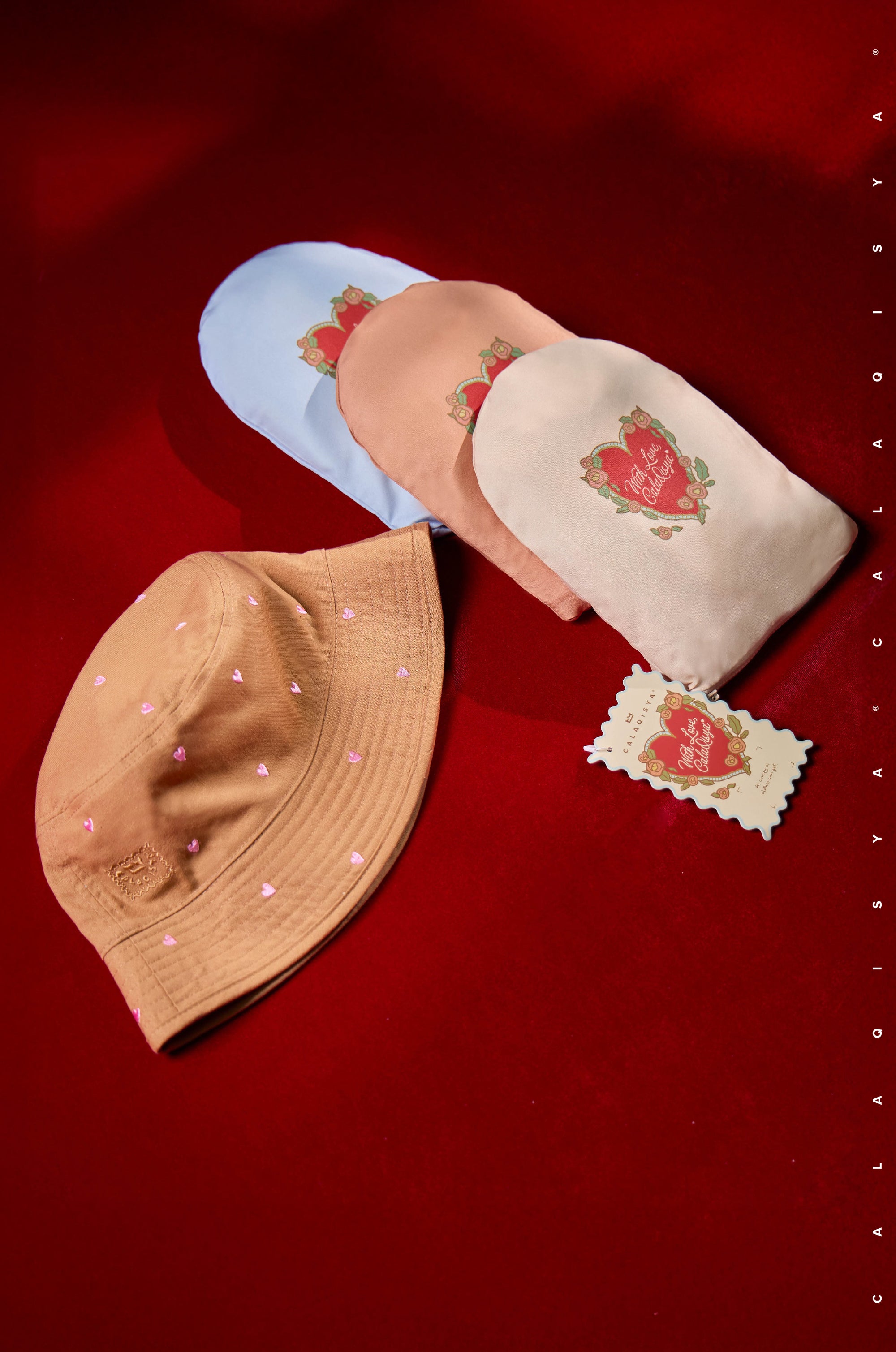 LOVE LETTERS : BUCKET HAT