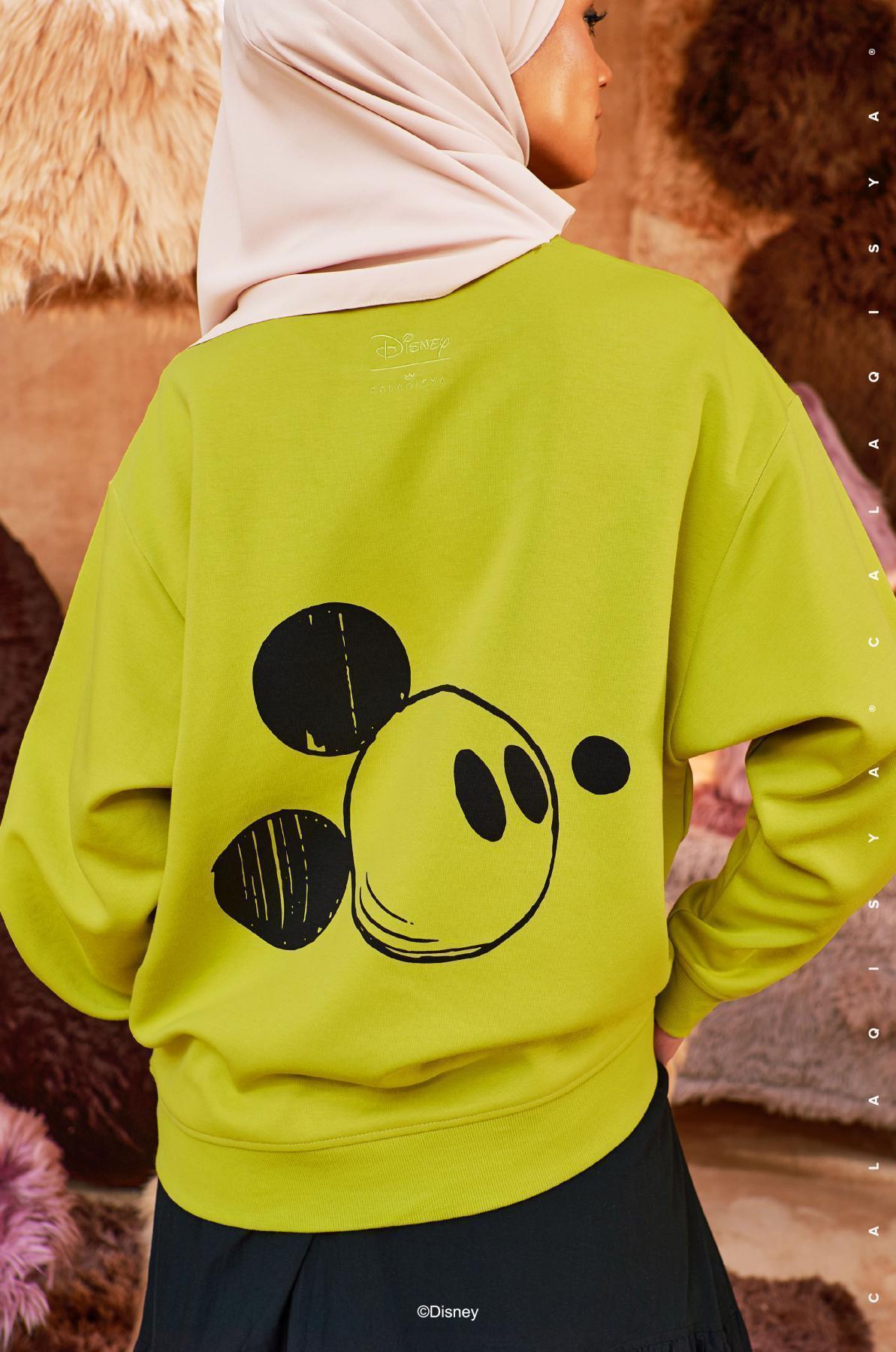 mickey-friends-sweatshirt-lime-02-20230726161004