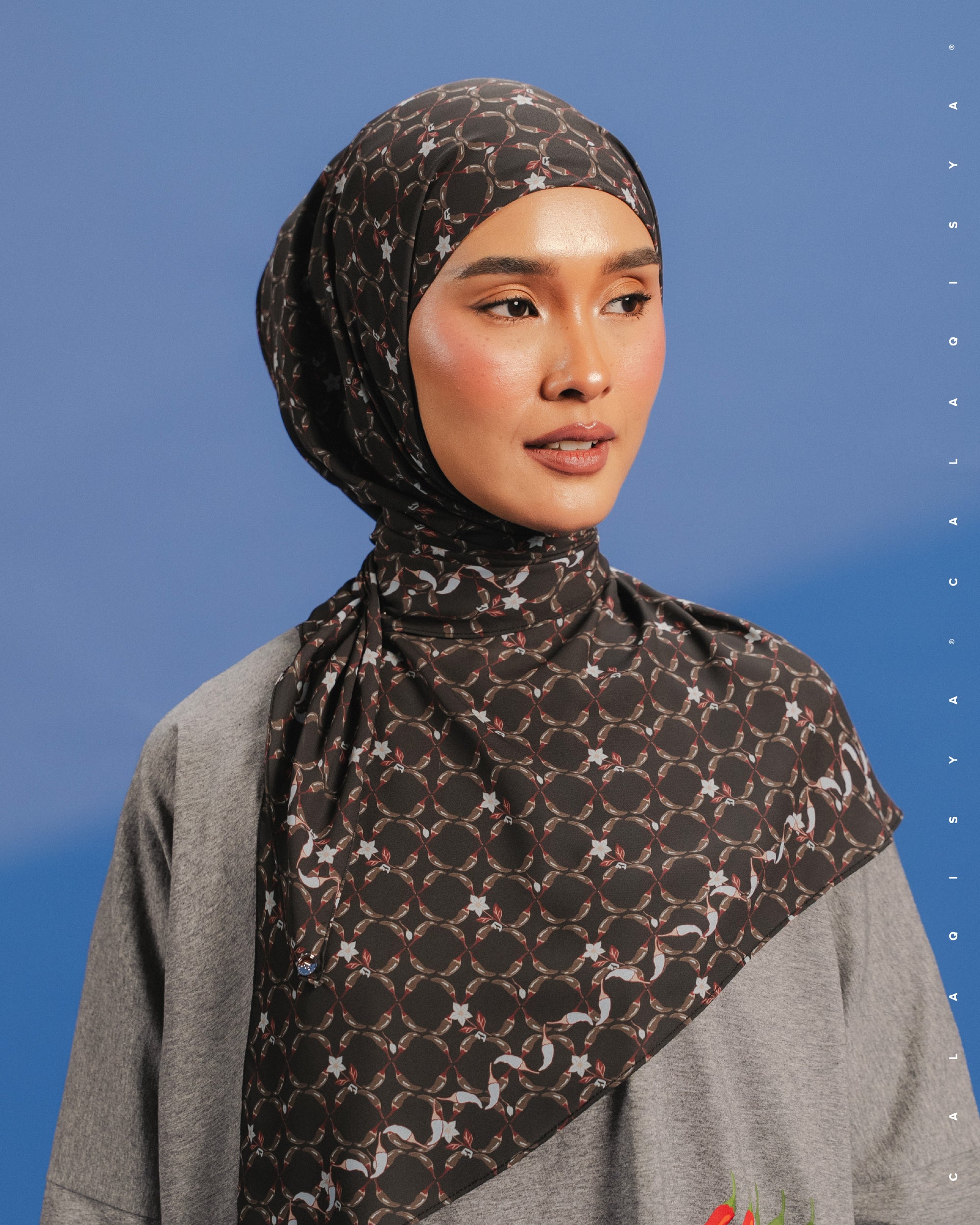 KKCP NEST TIE BACK UNDERCHIN (TRIANGLE) IN MOONLESS NIGHT