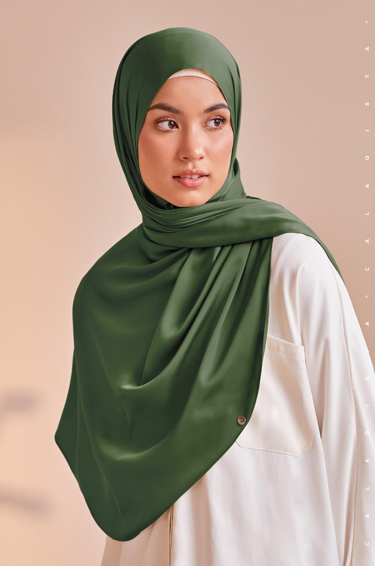 nena-shawl-garden-green-01-20220421162749