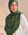 nena-shawl-garden-green-01-20220421162749