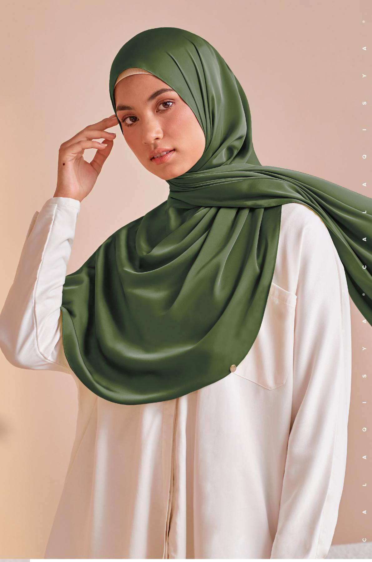 nena-shawl-garden-green-02-20220421162749