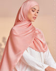 nena-shawl-peach-pearl-01-20220421161742