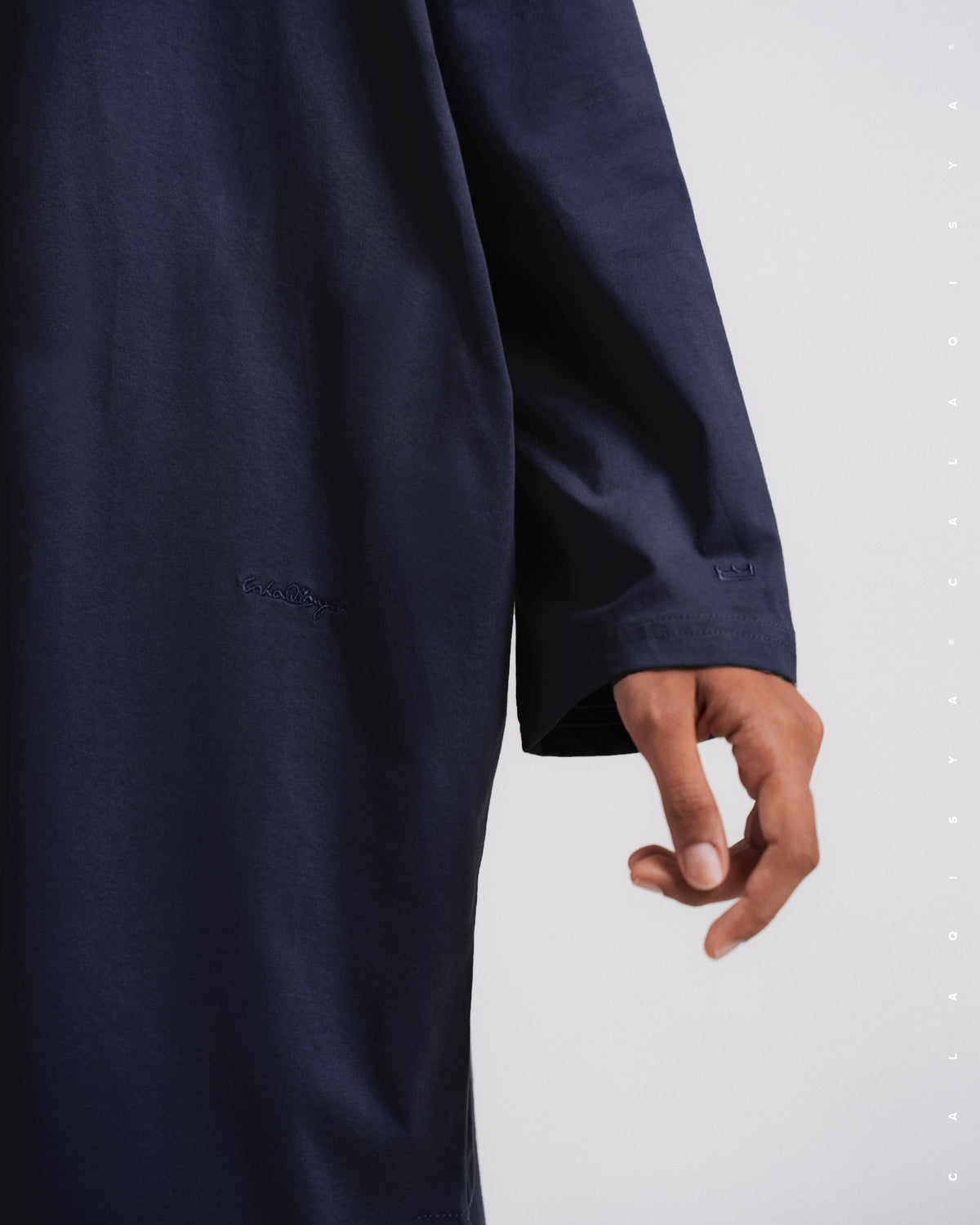 LIGHT LONG TOP IN NIGHT SKY