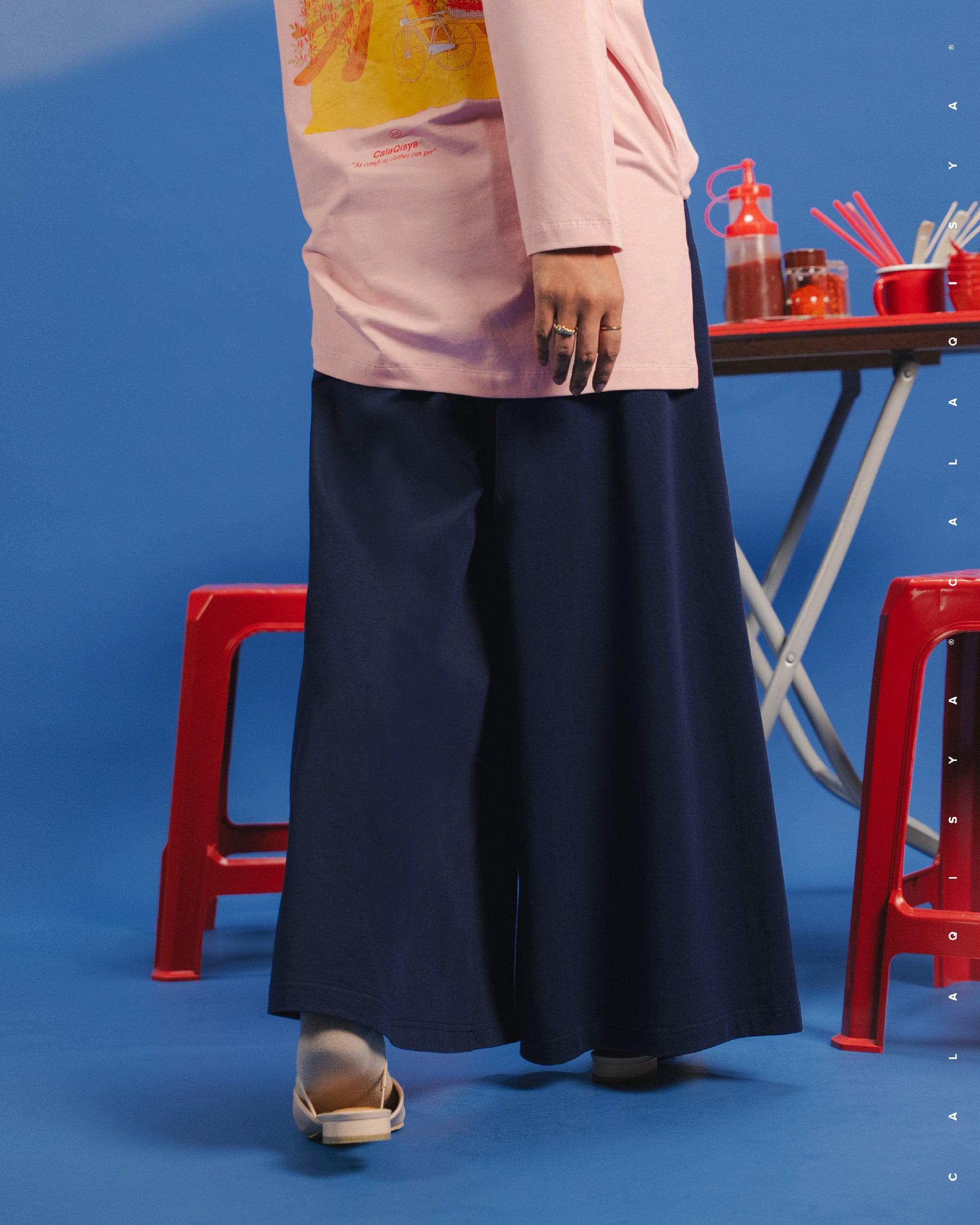 LIGHT FLARE PANTS IN NIGHT SKY