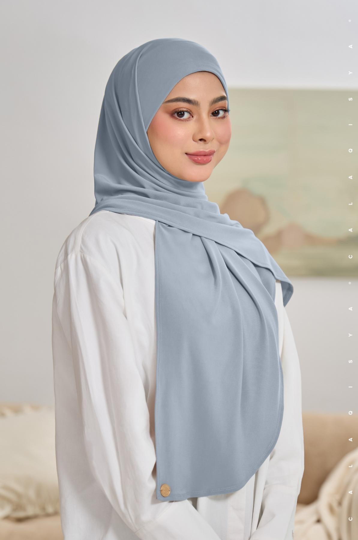 nura-tieback-underchin-in-chambray-blue-01-20240710174209