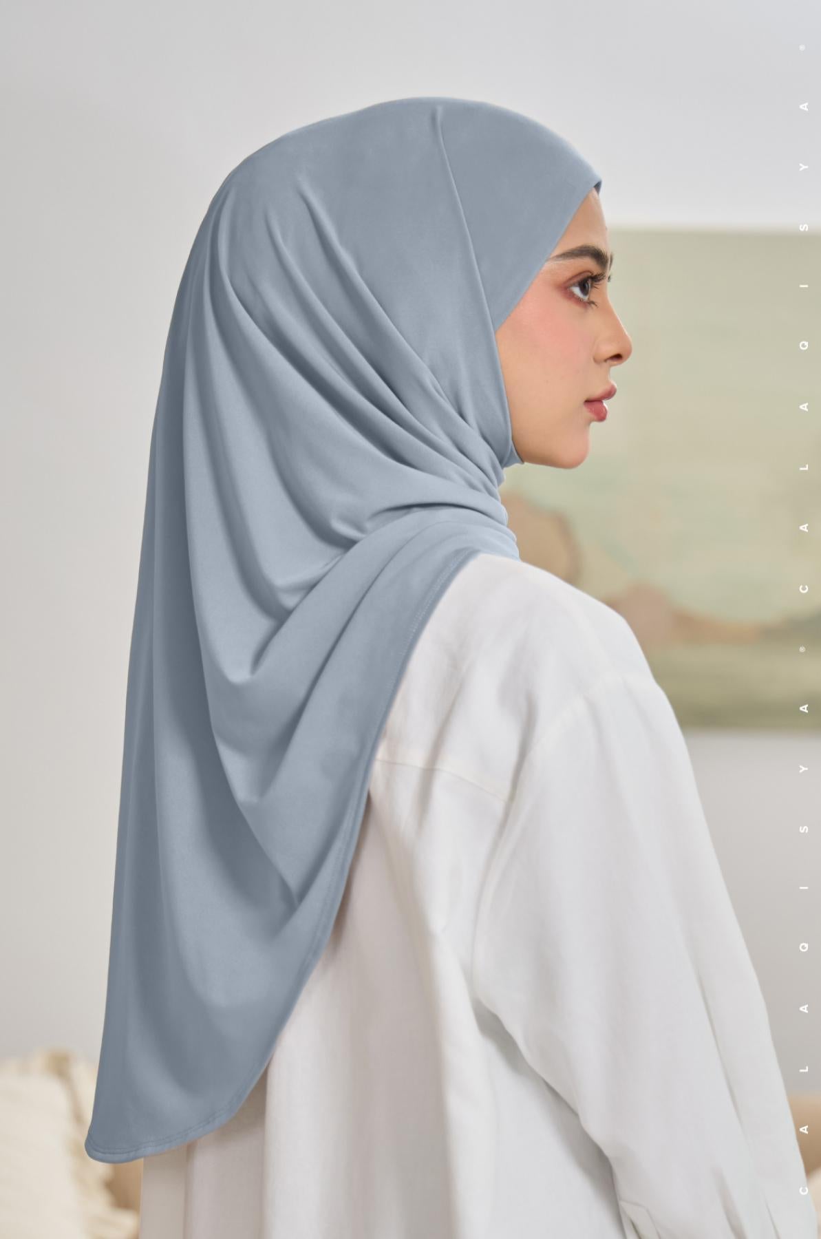 nura-tieback-underchin-in-chambray-blue-02-20240710174209