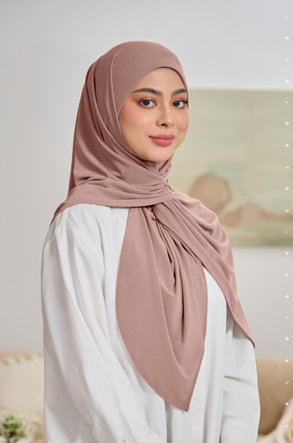 nura-tieback-underchin-in-misty-rose-01-20240710175004